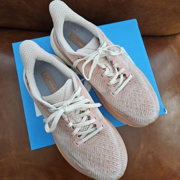 Hoka Clifton 9 women's size 7 - Picture 15 of 15